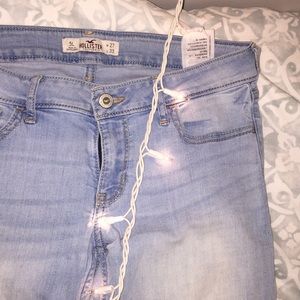 hollister jeans!
